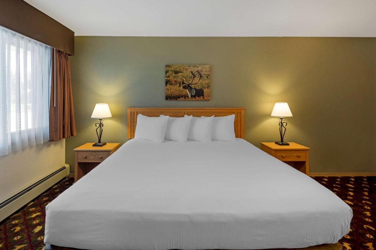 Hotel Western King Salmon 2*